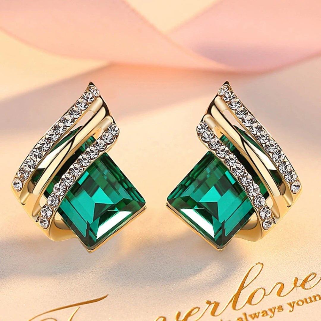 Luxurious Earrings with Green Crystals in Gold Precious Gems