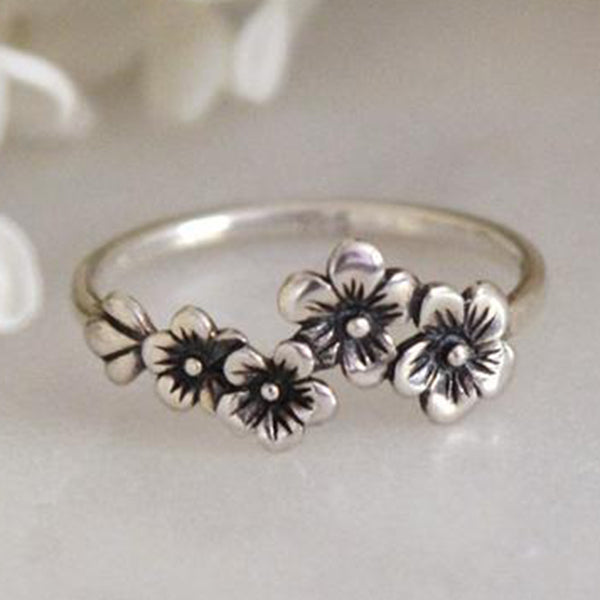 Vintage Silver Flower Ring