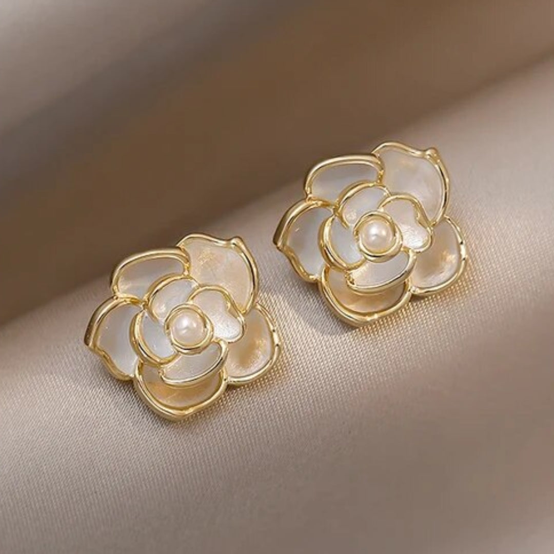 Elegant Pearl Flower Earrings