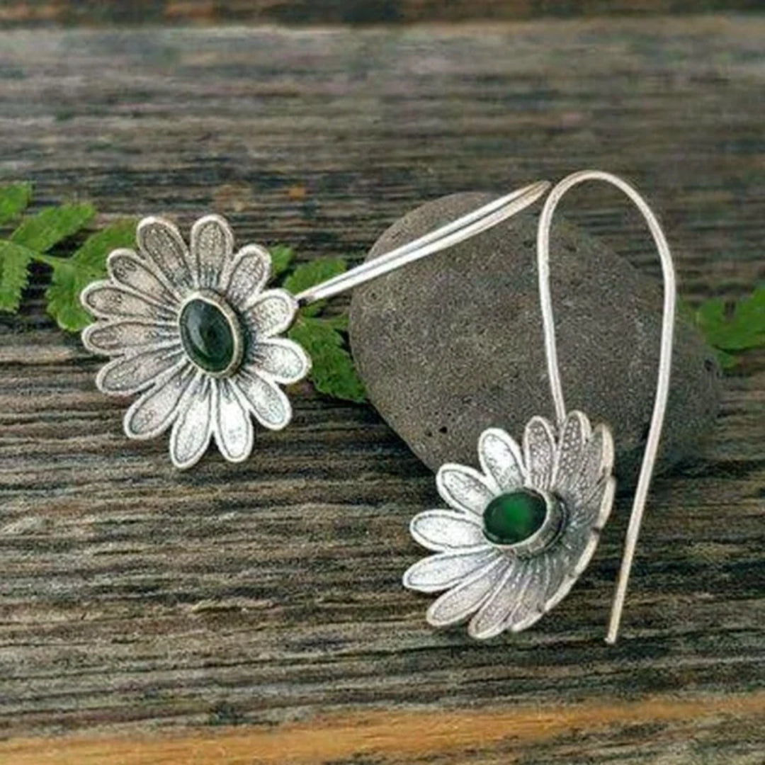 Vintage Green Stone Flower Earrings