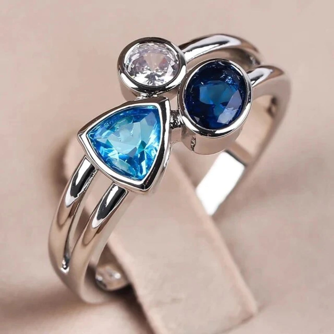 Vintage Blue Crystals Ring