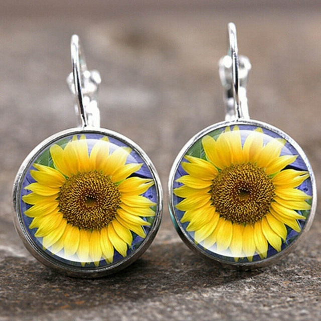 Vintage Realistic Sunflower Earrings