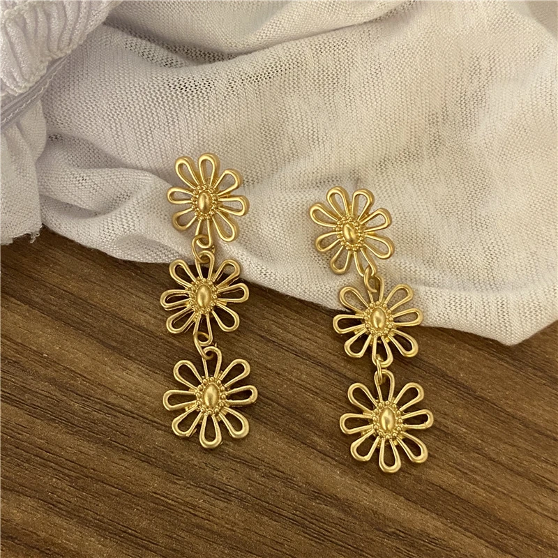 Vintage Golden Flower Earrings