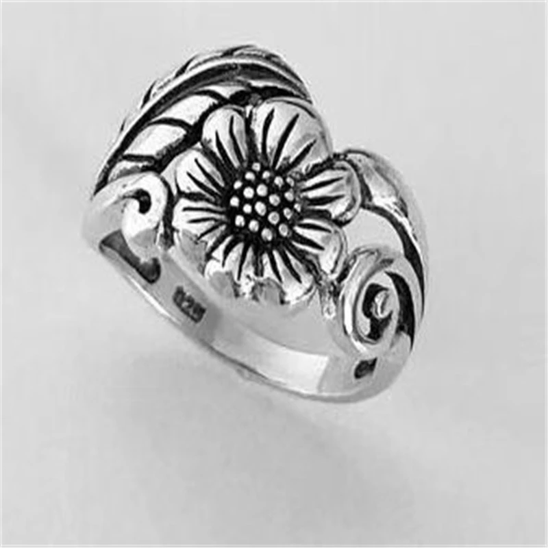 Vintage Silver Flower Ring