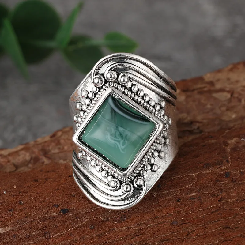 Vintage Green Stone Ring