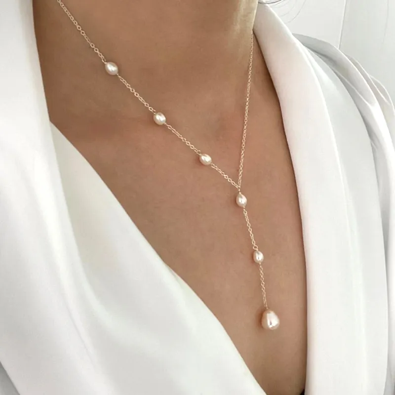 Vintage Pendant Pearls Necklace