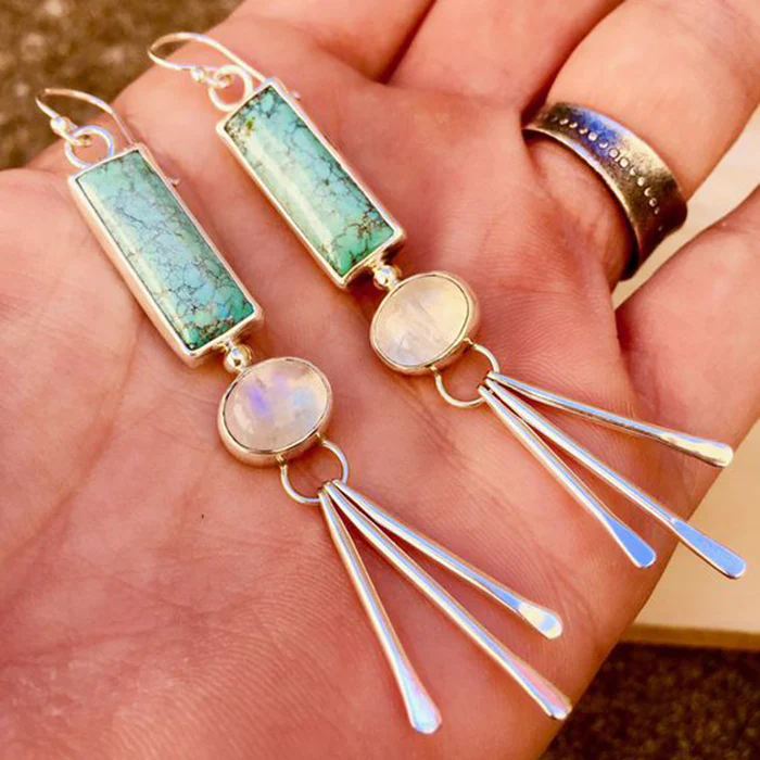 Vintage Dangling Moonstone Earrings