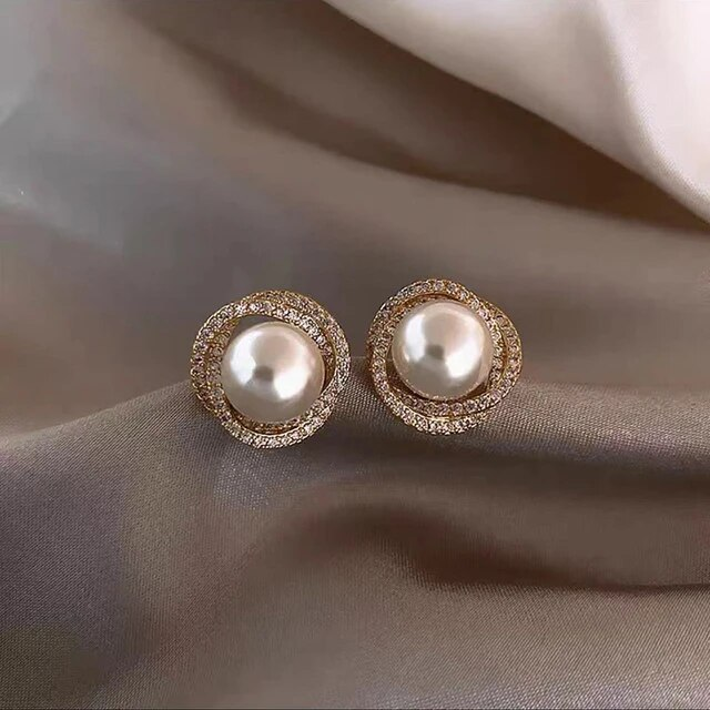 Elegant Pearl Zirconia Earrings