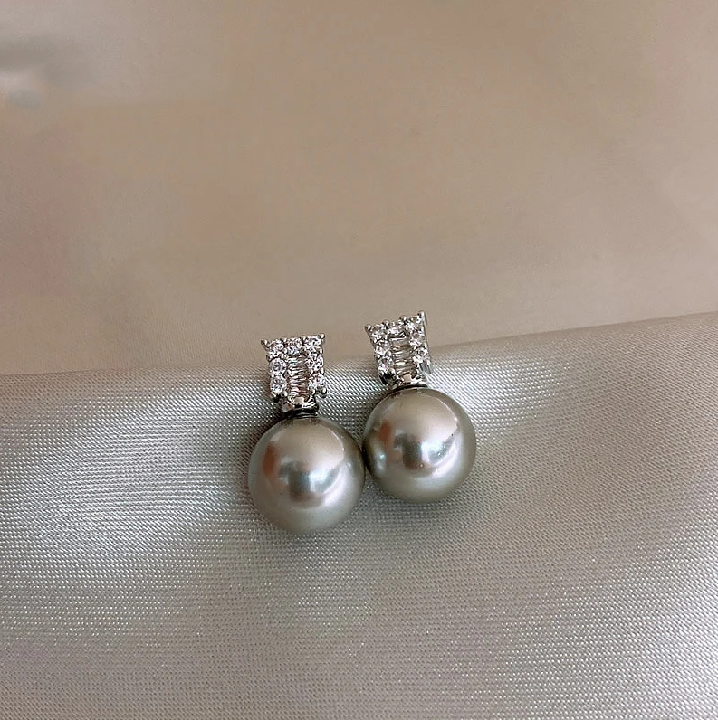 Elegant Zirconia Pearl Earrings