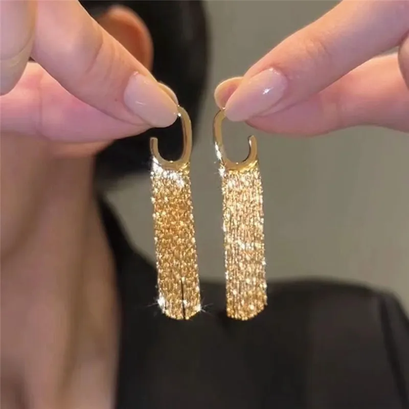 Elegant Bright Golden Mesh Earrings