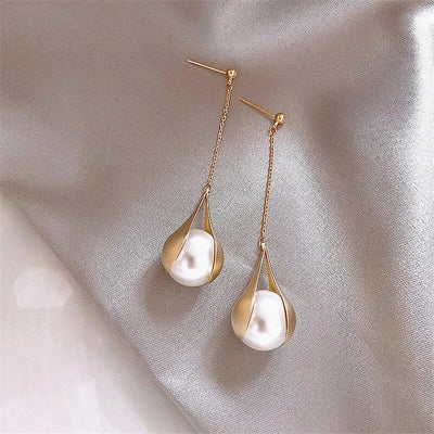 Pearl Pendant Earrings in Gold