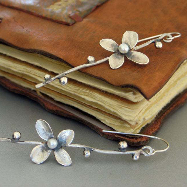 Dangling Flower Earrings