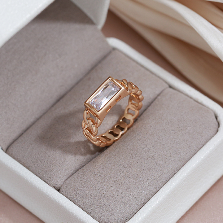 Elegant Ring with Gold Crystal